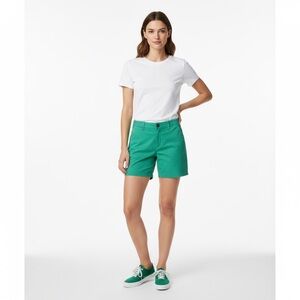 Old Navy mint green every day short Size 10